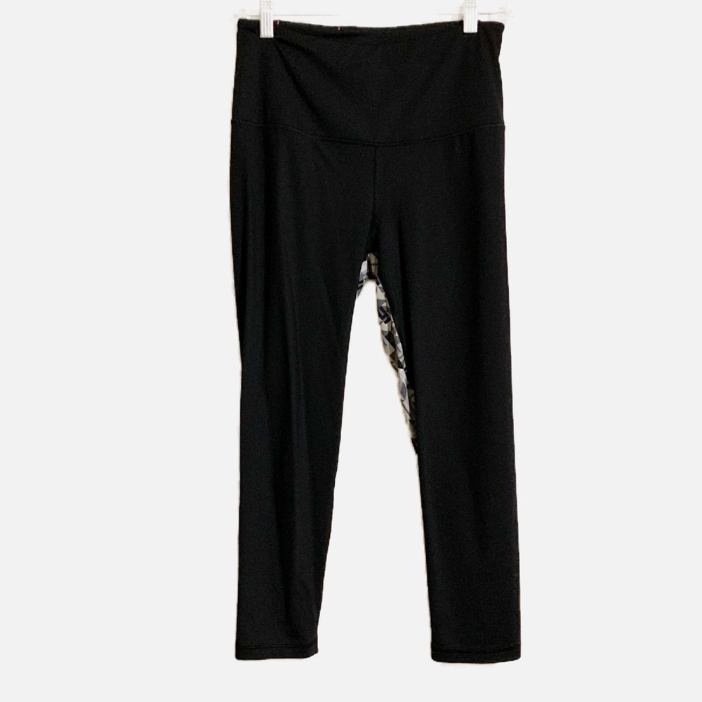 Victoria’s Secret VSX Sport- The Ultimate Tight Black Gray Printed Leggings.